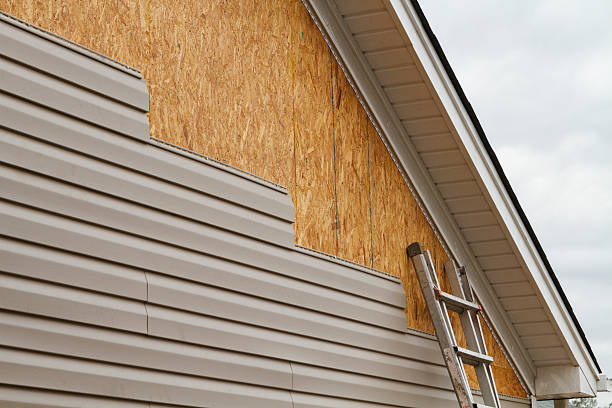 24/7 Emergency Vinyl Siding experts in New Britain, CT